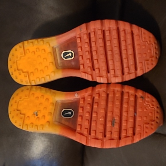 Nike - Picture 7 of 7